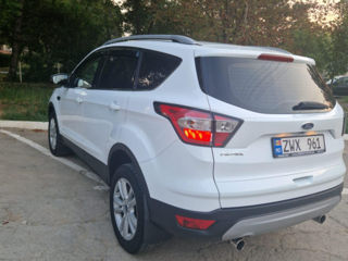 Ford Kuga foto 8