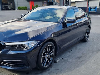 BMW 5 Series foto 3