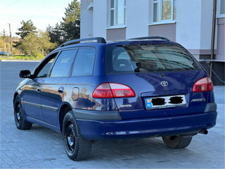 Toyota Avensis foto 4