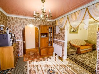 Apartament cu 4 camere, 110 m², Buiucani, Chișinău foto 5