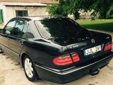 Mercedes E Class foto 2