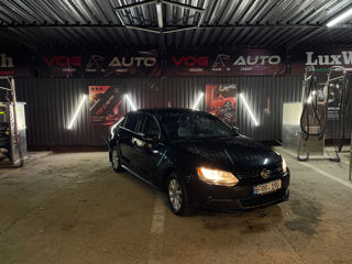 Volkswagen Jetta foto 2