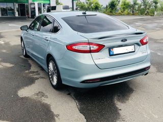 Ford Fusion foto 4