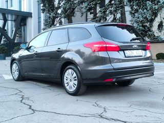 Ford Focus foto 2