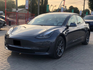 Tesla Model 3 foto 1