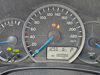 Toyota Yaris foto 6