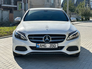 Mercedes C-Class foto 2