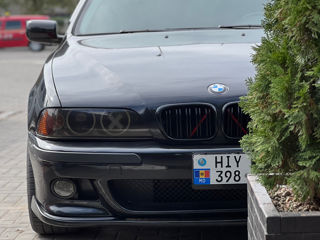 BMW 5 Series foto 4