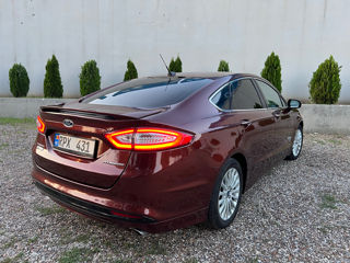 Ford Fusion foto 1