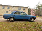 Mercedes Series (W123) foto 2