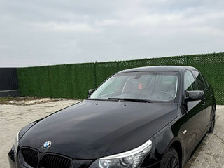 BMW 5 Series foto 1