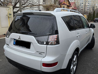 Mitsubishi Outlander foto 4