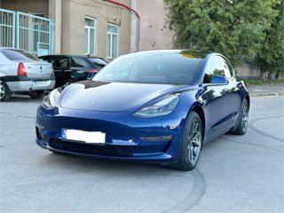 Tesla Model 3 foto 3