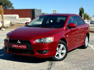 Mitsubishi Lancer foto 3