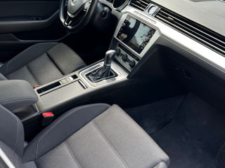 Volkswagen Passat foto 8