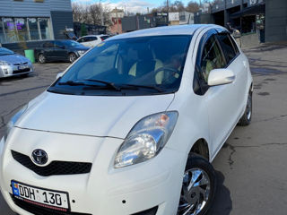 Toyota Yaris foto 2