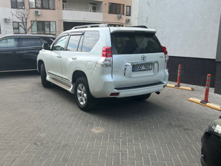 Toyota Land Cruiser Prado foto 2