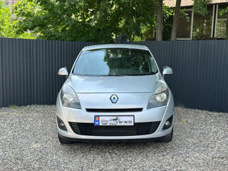 Renault Grand Scenic foto 1