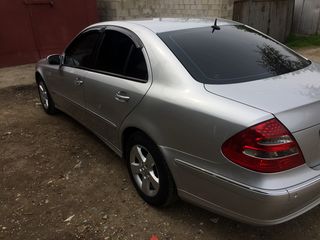 Mercedes E Class foto 6