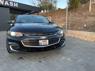 Chevrolet Malibu foto 2