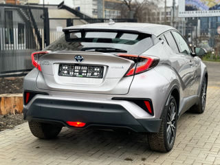 Toyota C-HR foto 6