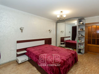 Apartament cu 3 camere, 70 m², Buiucani, Chișinău foto 11