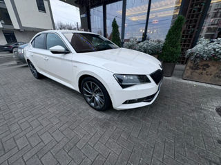 Skoda Superb foto 2