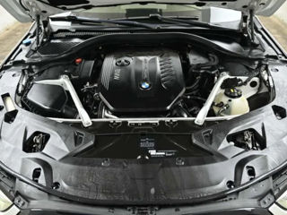 BMW 8 Series foto 4