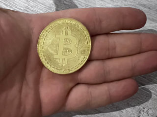 Suvenir bitcoin foto 3