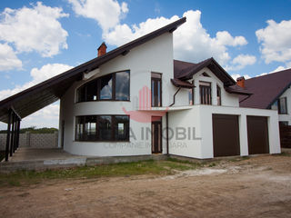 Casa modernă, Poiana Domnească, foto 2
