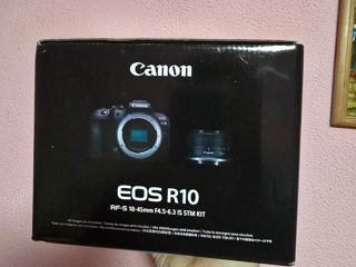 Canon EOS R10 + obiectiv 18-45mm