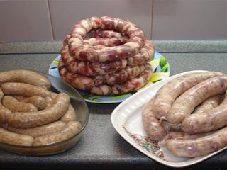 Колбасы домашние, сыровяленные, сырокопчёные колбасы. foto 4