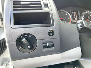 Volkswagen Transporter 6 Locuri 4x4  foto 8
