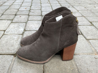 Clarks Ankle Boots. Утепленные флисом. Размер 38. Оригинал. В идеальном состоянии. foto 2