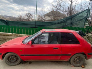 Mazda 323 foto 4