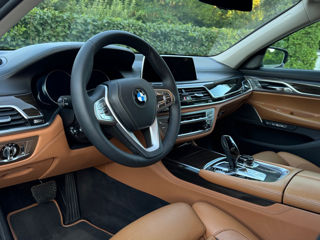 BMW 7 Series foto 7