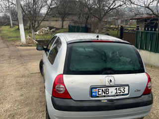 Renault Clio foto 4