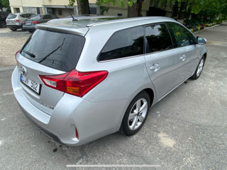 Toyota Auris foto 3