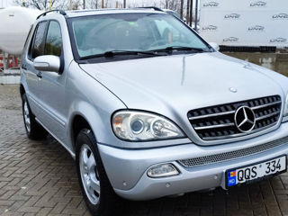 Mercedes M-Class foto 2