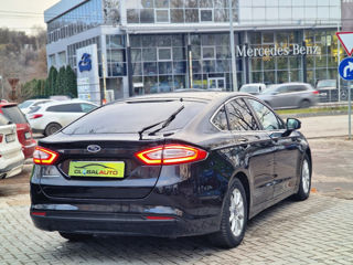 Ford Mondeo foto 6