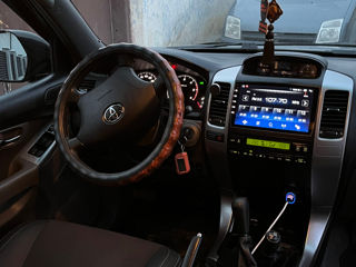 Toyota Land Cruiser Prado foto 3