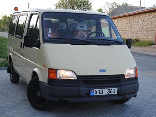 Ford Transit foto 2