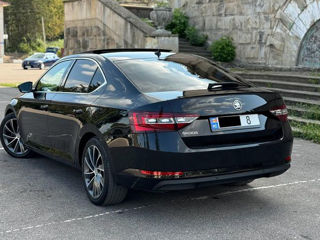 Skoda Superb foto 4