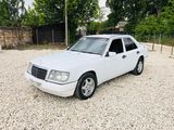 Mercedes Series (W124) foto 1