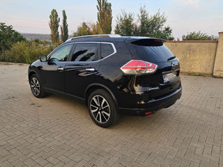 Nissan X-Trail foto 2