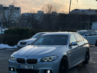 BMW 5 Series foto 8