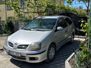 Nissan Almera Tino foto 3