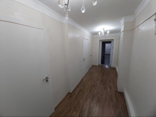 Apartament cu 2 camere, 75 m², Poșta Veche, Chișinău foto 3