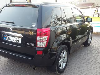 Suzuki Grand Vitara foto 2