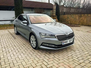 Skoda Superb foto 2